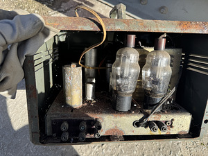Võimendusvõimendi UM-50A raadiojaamale (2 foto / 2)