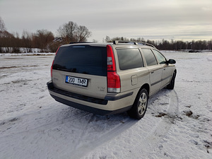 2002 Volvo V70 AWD bensiin+LPG (6 foto / 11)