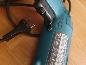 Дрель Makita (6 фото из 6)