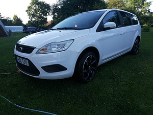 Ford Focus (2 фото из 8)