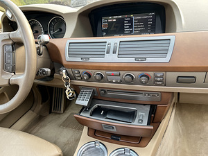 BMW 745IL Vahetus (12 foto / 15)