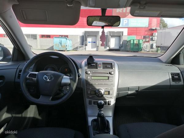 Toyota Corolla 1.6 97kW (фото #3)