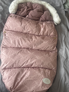 Petite Cherie magamiskott vankrile (1 foto / 3)