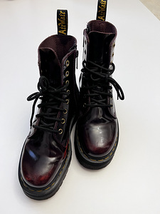 Dr. Martens (1 foto / 8)