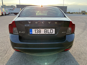 Volvo S40 2.0D 100 KW (3 foto / 13)