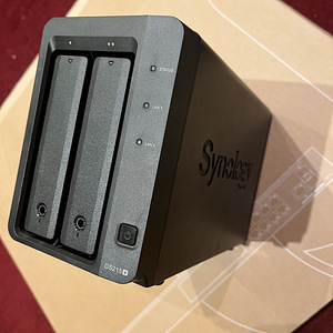 Synology DiskStation DS215+ (NAS) + 4TB HDD (1 foto / 5)