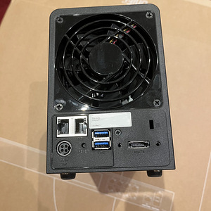 Synology DiskStation DS215+ (NAS) + 4TB HDD (5 foto / 5)