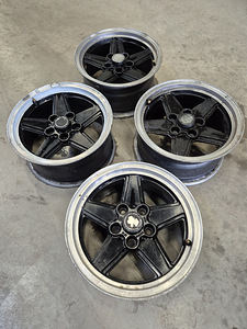 Müüa mercedes benz randiga veljed 15''