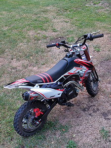 CRZ neljataktiline 50 cc mootorratas (3 foto / 6)