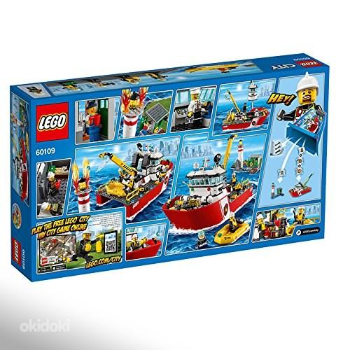 LEGO City 60109 (фото #2)