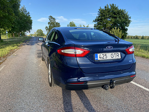 Ford Mondeo 2016 (6 foto / 9)