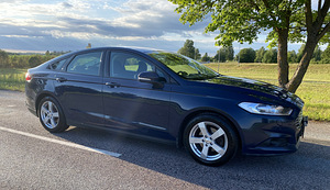 Ford Mondeo 2016 (2 foto / 9)