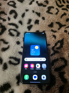 Samsung Galaxy S22 Green 8/256Gb 5G (1 foto / 7)