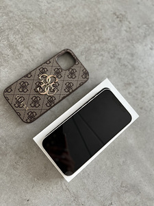 iPhone 12, 64 ГБ, белый (2 фото из 3)