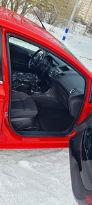 Ford Fiesta 2014 (2 foto / 6)