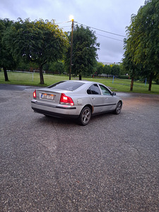 Volvo S60 (3 foto / 4)