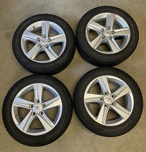 Toyota originaal veljed R16 + Rõhuandurid