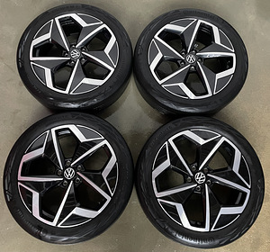 Оригинальные диски Volkswagen R19 (2 фото из 2)