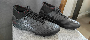 Футбольные бутсы 41,5 Adidas Predator (1 фото из 7)