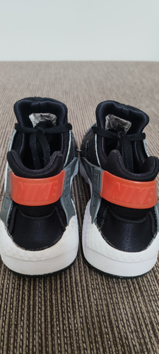 Tossud 40 Nike Air Huarache jalanõud