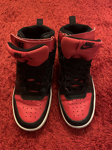 Кроссовки NIKE 38.s (2 фото из 2)