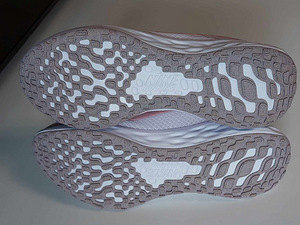 UUED Nike tossud nr 37,5 (7 foto / 8)