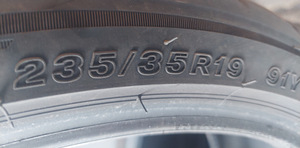 235/35/19 suverehvid (2tk) (1 foto / 6)