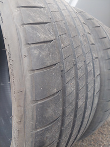 235/35/19 suverehvid (2tk) (5 foto / 6)