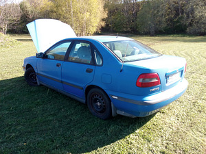 Запчасти vOLVO V40 1.9 дизель 75кВт с 2000 года (9 фото из 10)