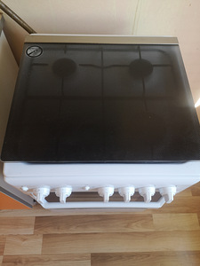 Газовая плита Indesit (3 фото из 4)
