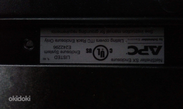 Серверный шкаф aPC NetShelter SX 42U, размеры 600 x 1070 мм, ширина (фото #7)