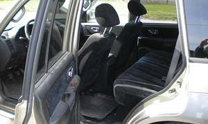 Hyundai Terracan (6 foto / 9)