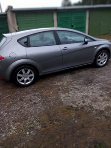 Легковой автомобиль Seat Leon (3 фото из 8)