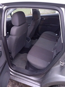 Seat Leon (8 foto / 9)