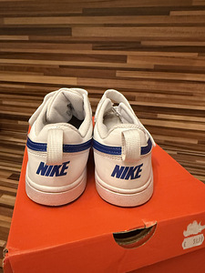Nike vabaajajalats 35 (3 foto / 3)
