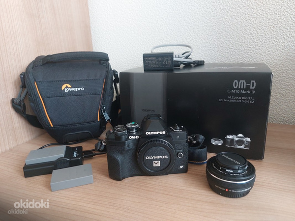 Olympus OM-D E-M10 Mark IV + M.ZUIKO DIGITAL ED 14-42mm