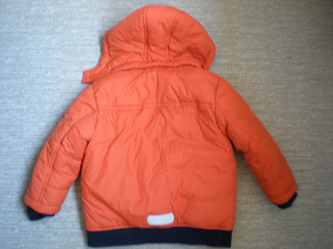 Куртка р. 98, 2-3 л (3 фото из 3)