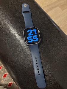 Apple Watch Series 10 GPS + Cellular (2 фото из 3)