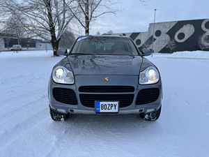 Porsche Cayenne 4.5 Turbo (7 foto / 14)