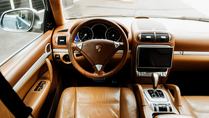 Porsche Cayenne 4.5 Turbo (8 foto / 14)