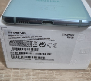 Samsung S20 FE (5 фото из 7)