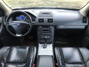 Volvo xc90 2.4 136kw (6 foto / 9)