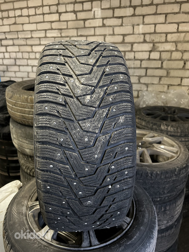 Зимние шины 225x40 R18