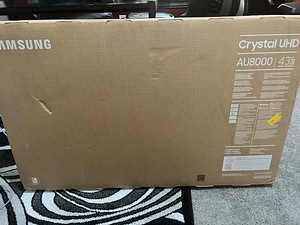 Samsung Crystal 43" AU8000 LED smart tv (2 foto / 2)