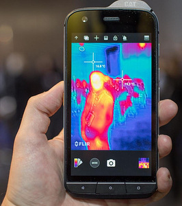 CAT s61 FLIR termokaamera (2 foto / 3)