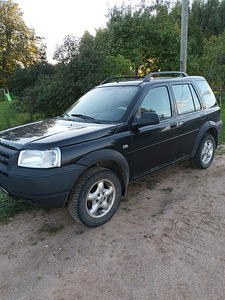 Land Rover (2 foto / 3)