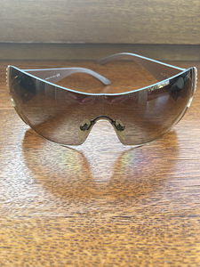 Bvlgari Päikeseprillid / päikeseprillid (1 foto / 3)