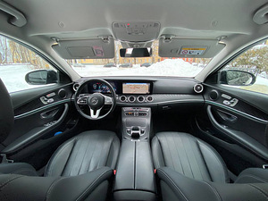 Mercedes Benz E220 AMG 4matic 2020 Warranty 2025 (5 foto / 11)