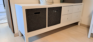 Ikea Kallax riiul koos 4 sahtli ja jalaraamiga. Nagu uus!! (1 foto / 1)