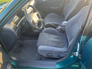 Toyota Corolla 1.6 VVT-i 16 valve 81kW (8 foto / 15)